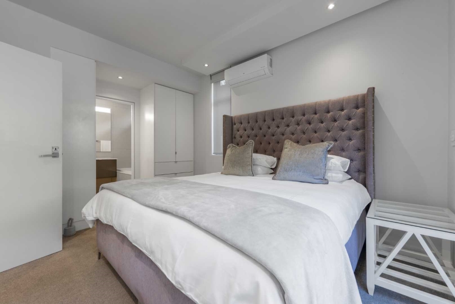 2 Bedroom Property for Sale in Green Point Western Cape